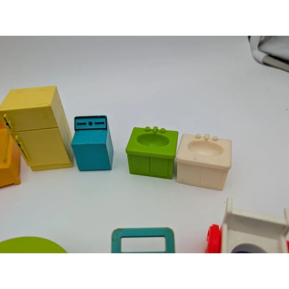 Fisher Price Little People Furniture Bed Picnic Table Bench Kitchen Vintage Lot